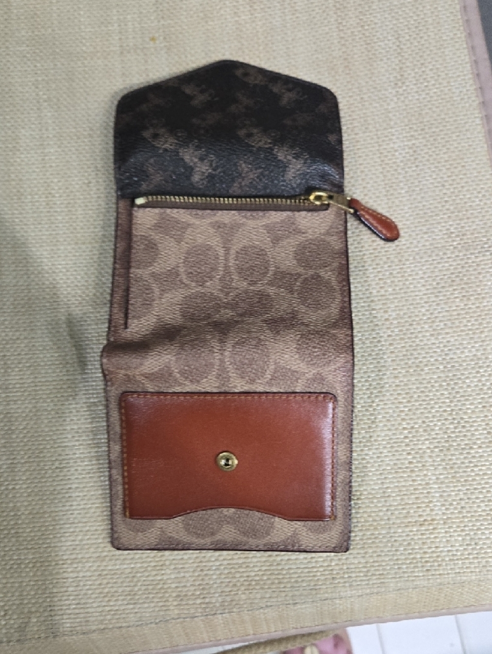 Coach Compact Envelope Wallet - Picture 8 of 9
